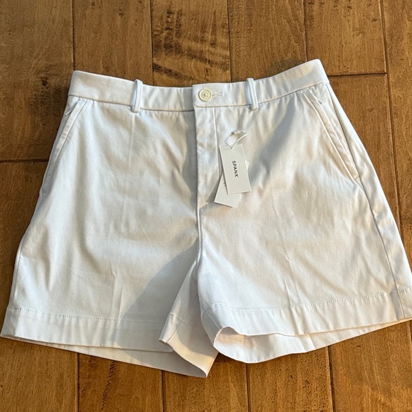 SPANX Women's Cream Shorts - Picture 1 of 7
